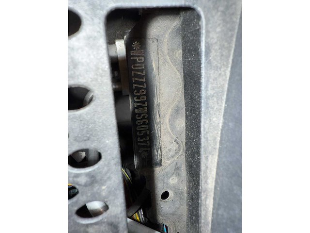 Porsche - 911 - 996 - 3.4 - personenauto - 1998 - afbeelding 12 van  22