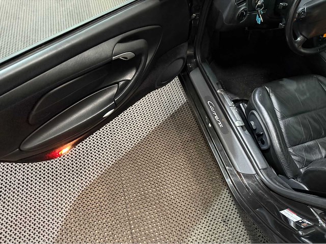 Porsche - 911 - 996 - 3.4 - personenauto - 1998 - afbeelding 14 van  32