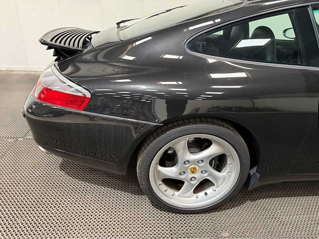 Porsche - 911 - 996 - 3.4 - personenauto - 1998 - afbeelding 24 van  32