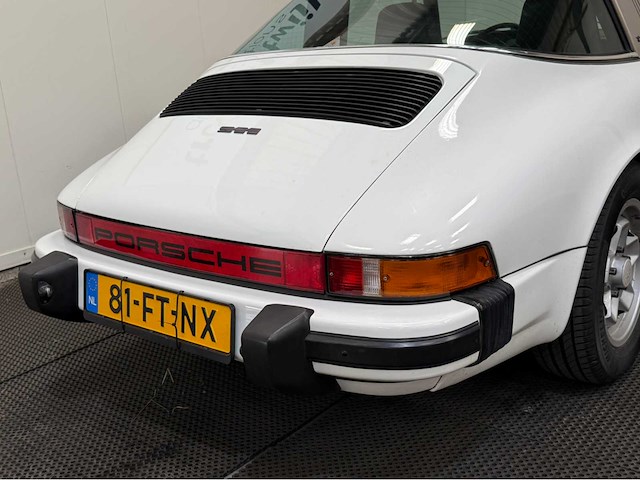 Porsche - 911 - t targa - oldtimer - 1976 - afbeelding 1 van  6
