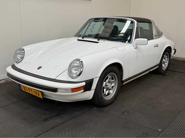 Porsche - 911 - t targa - oldtimer - 1976 - afbeelding 1 van  35