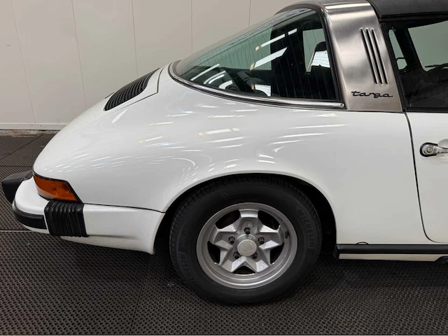 Porsche - 911 - t targa - oldtimer - 1976 - afbeelding 14 van  35