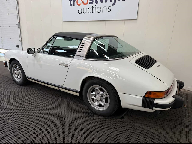 Porsche - 911 - t targa - oldtimer - 1976 - afbeelding 31 van  35