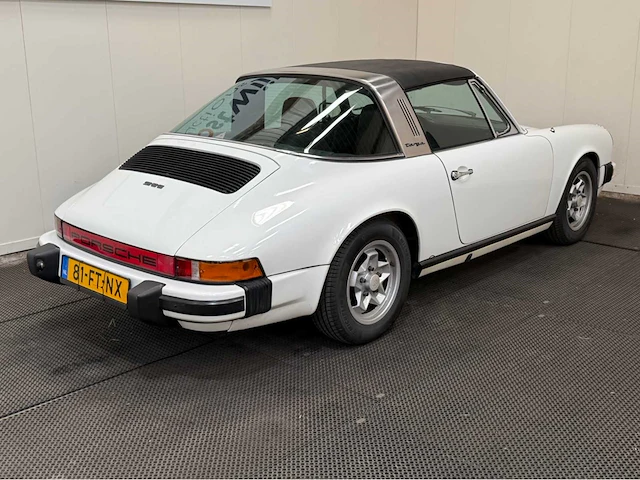 Porsche - 911 - t targa - oldtimer - 1976 - afbeelding 33 van  35