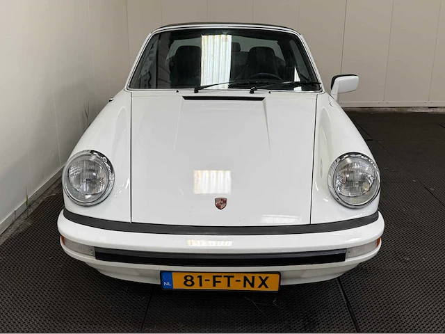 Porsche - 911 - t targa - oldtimer - 1976 - afbeelding 35 van  35
