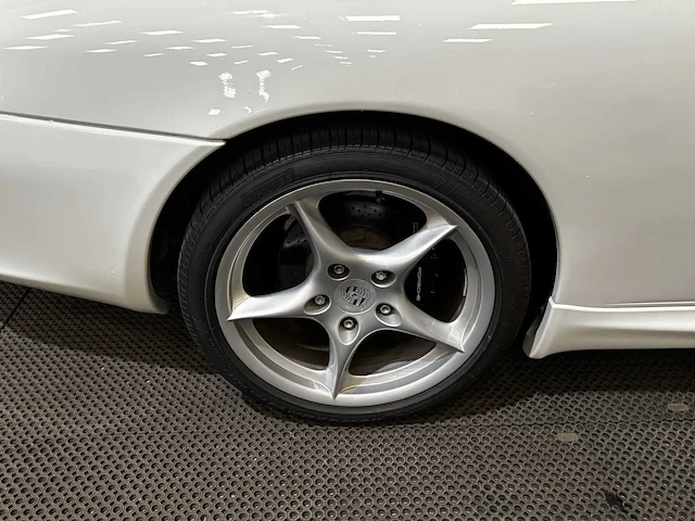 Porsche - 911 cabrio - 3.6 carrera - car - 2004 - afbeelding 8 van  23