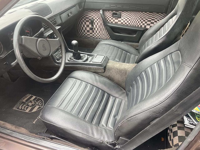 Porsche - 924 - 924 - oldtimer - afbeelding 3 van  13