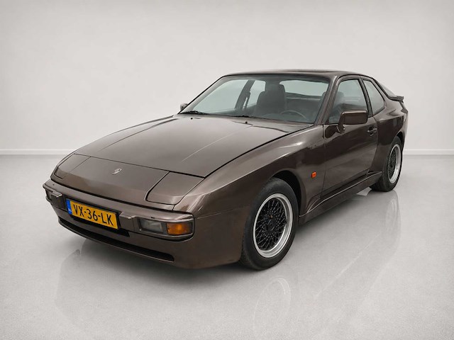 Porsche - 924 - 924 - oldtimer - afbeelding 1 van  13