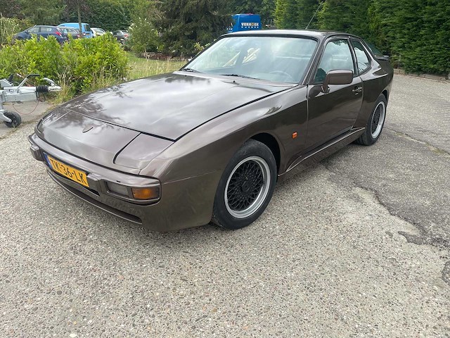 Porsche - 924 - 924 - oldtimer - afbeelding 8 van  13