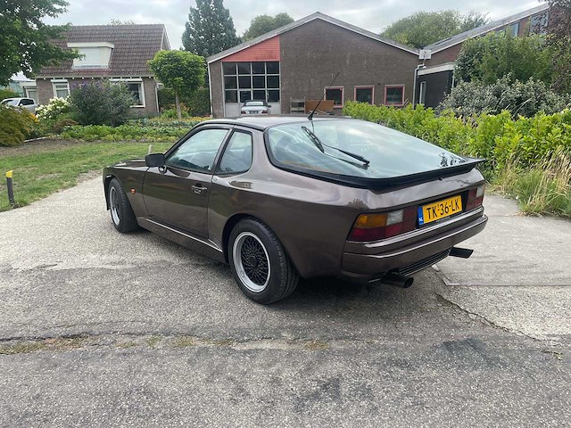 Porsche - 924 - 924 - oldtimer - afbeelding 10 van  13