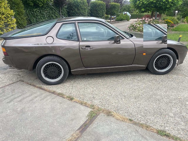 Porsche - 924 - 924 - oldtimer - afbeelding 13 van  13