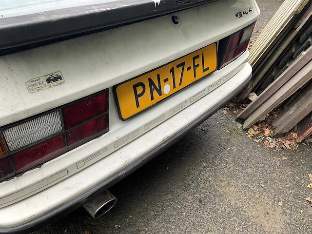 Porsche - 944 - 2.5 coupé - oldtimer - afbeelding 5 van  16