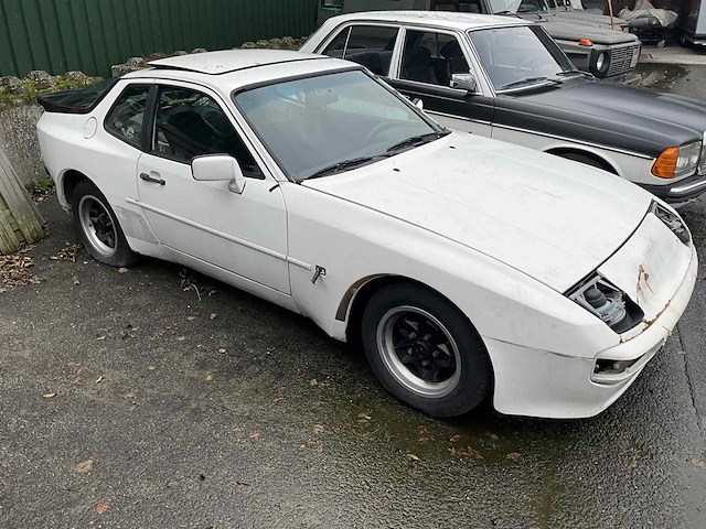 Porsche - 944 - 2.5 coupé - oldtimer - afbeelding 12 van  16