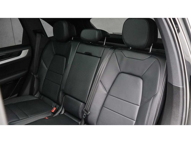 Porsche - cayenne - 3.0 - 2024 - 17.211 km - jzn-55-z - personenauto - afbeelding 17 van  20