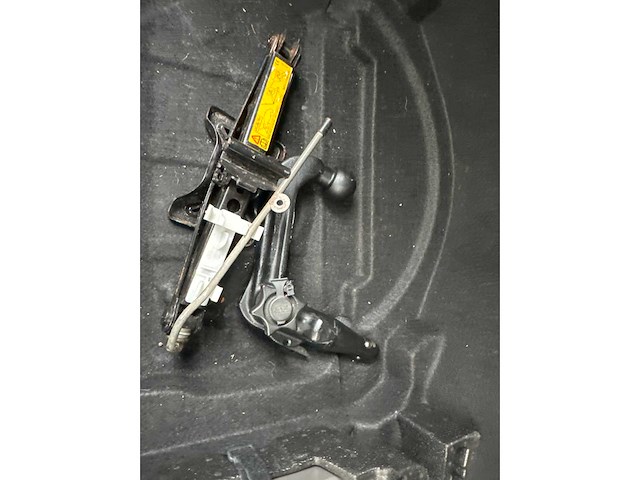 Porsche - cayenne - 3.0 d - car - 2013 - afbeelding 14 van  28