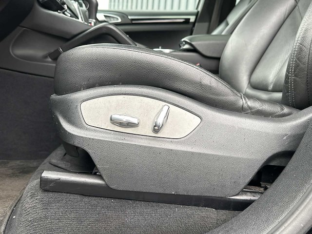 Porsche - cayenne - 3.0 d - car - 2013 - afbeelding 12 van  29