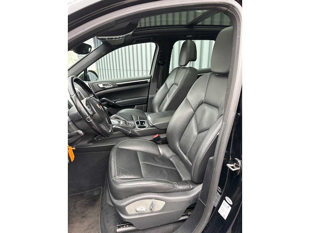 Porsche - cayenne - 3.0 d - car - 2013 - afbeelding 8 van  10