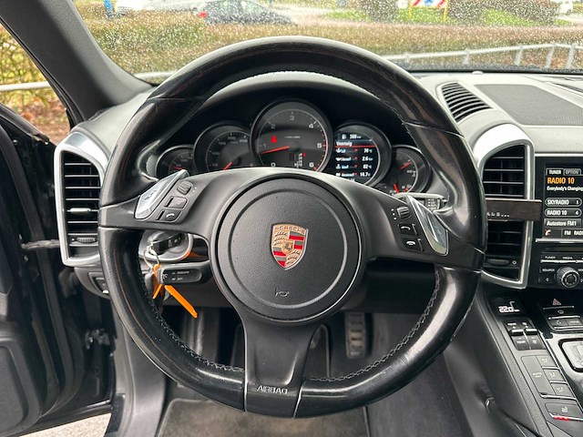 Porsche - cayenne - 3.0 d - car - 2013 - afbeelding 9 van  10