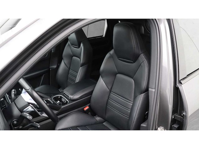 Porsche - cayenne - 3.0 e-hybrid - 2021 - personenauto - s-337-bs - afbeelding 24 van  27
