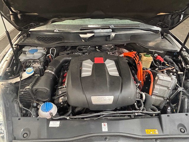 Porsche - cayenne - 3.0 s e-hybrid - car - 2015 - afbeelding 9 van  30