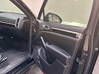 Porsche - cayenne - 3.0 s e-hybrid - car - 2015 - afbeelding 21 van  30