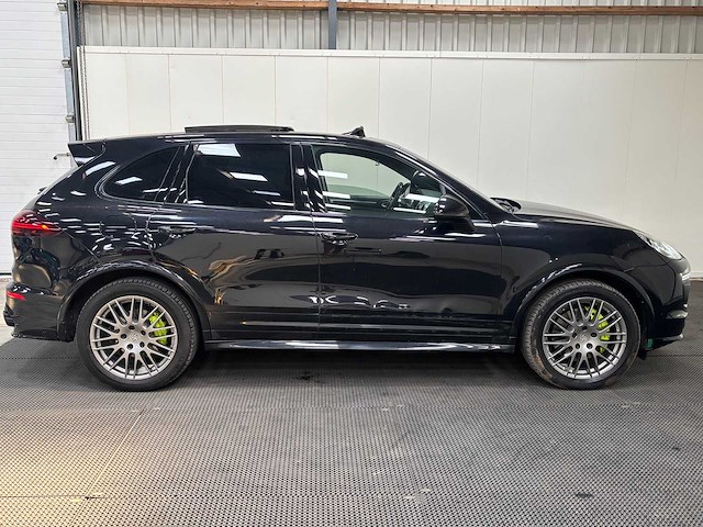 Porsche - cayenne - 3.0 s e-hybrid - car - 2015 - afbeelding 25 van  30