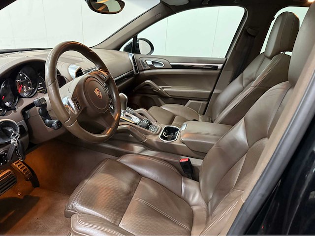 Porsche - cayenne - 3.0 v6 - hybride - personenauto - 2011 - afbeelding 5 van  33