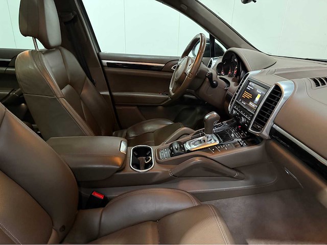 Porsche - cayenne - 3.0 v6 - hybride - personenauto - 2011 - afbeelding 24 van  33