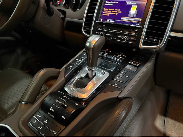Porsche - cayenne - 3.0 v6 - hybride - personenauto - 2011 - afbeelding 6 van  33