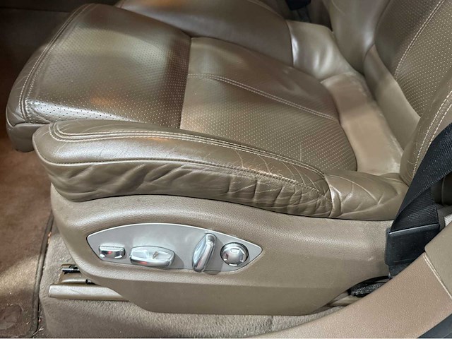 Porsche - cayenne - 3.0 v6 - hybride - personenauto - 2011 - afbeelding 28 van  33