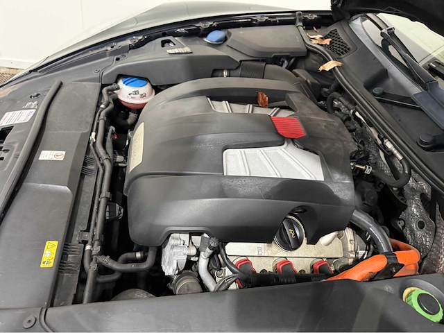 Porsche - cayenne - 3.0 v6 - hybride - personenauto - 2011 - afbeelding 32 van  33