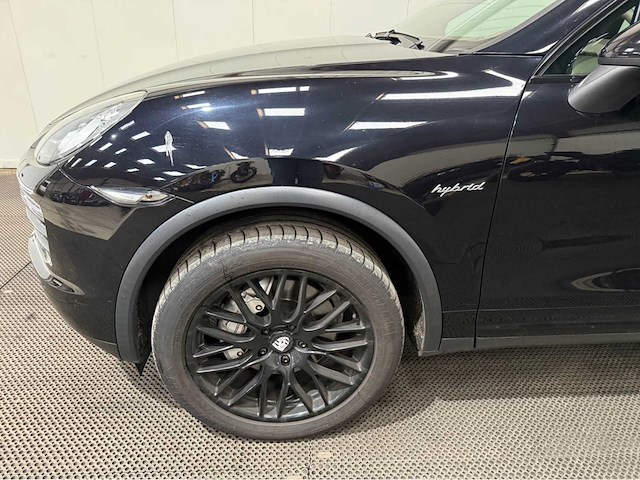 Porsche - cayenne - 3.0 v6 - hybride - personenauto - 2011 - afbeelding 15 van  33
