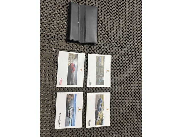 Porsche - cayenne - 3.0 v6 - hybride - personenauto - 2011 - afbeelding 16 van  33