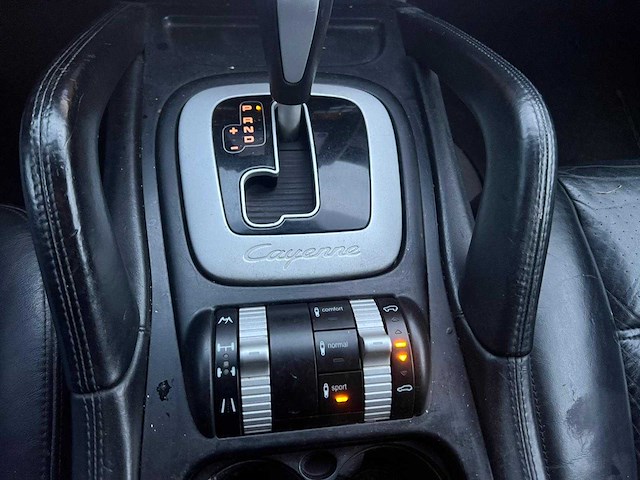 Porsche - cayenne - 3.2 automaat , xs-668-b - afbeelding 2 van  22