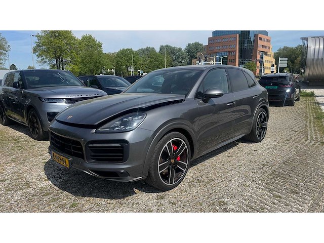 Porsche - cayenne - 4.0 gts - 2020 - l-093-rl - personenauto - afbeelding 1 van  16
