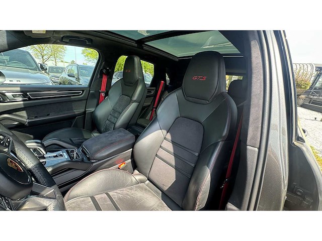 Porsche - cayenne - 4.0 gts - 2020 - l-093-rl - personenauto - afbeelding 13 van  16