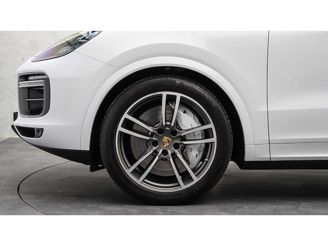 Porsche - cayenne - 4.0 turbo - 15300 km - tb-071-f - 2018 - afbeelding 8 van  35