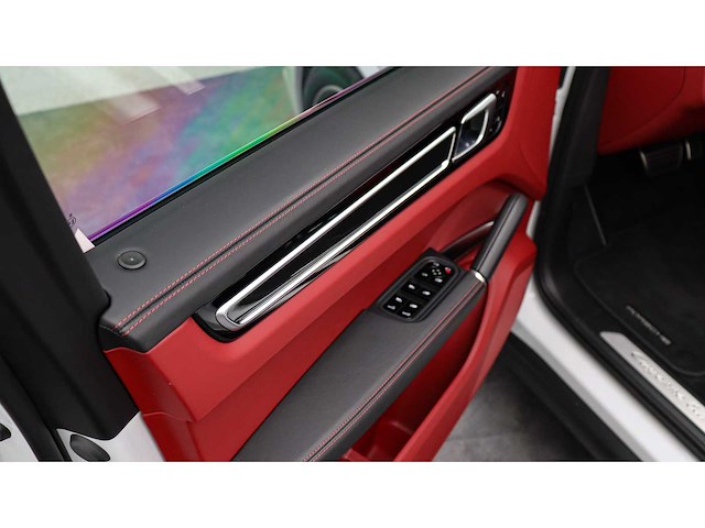 Porsche - cayenne - 4.0 turbo - 15300 km - tb-071-f - 2018 - afbeelding 25 van  35