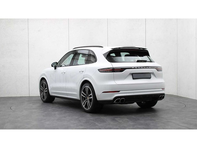 Porsche - cayenne - 4.0 turbo - 15300 km - tb-071-f - 2018 - afbeelding 32 van  35