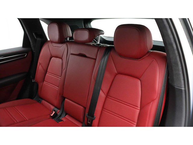 Porsche - cayenne - 4.0 turbo - 15300 km - tb-071-f - 2018 - afbeelding 26 van  35