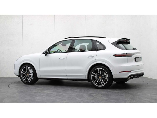 Porsche - cayenne - 4.0 turbo - 15300 km - tb-071-f - 2018 - afbeelding 31 van  35