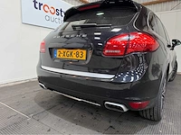 Porsche - cayenne - 4.2 v8 d s - personenauto - 2013 - afbeelding 2 van  17