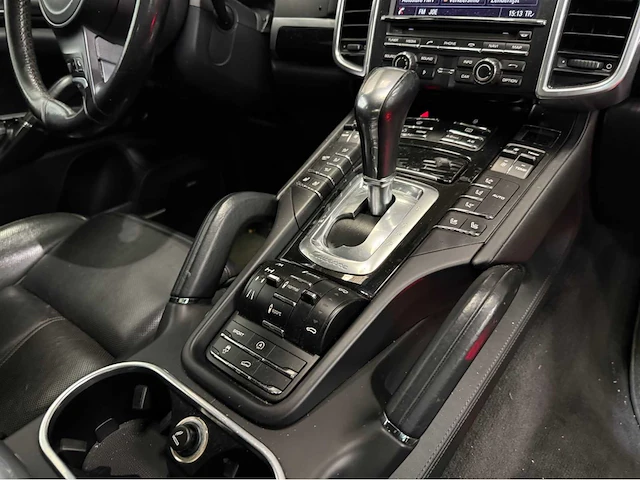 Porsche - cayenne - 4.2 v8 d s - personenauto - 2013 - afbeelding 5 van  17
