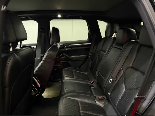 Porsche - cayenne - 4.2 v8 d s - personenauto - 2013 - afbeelding 6 van  17