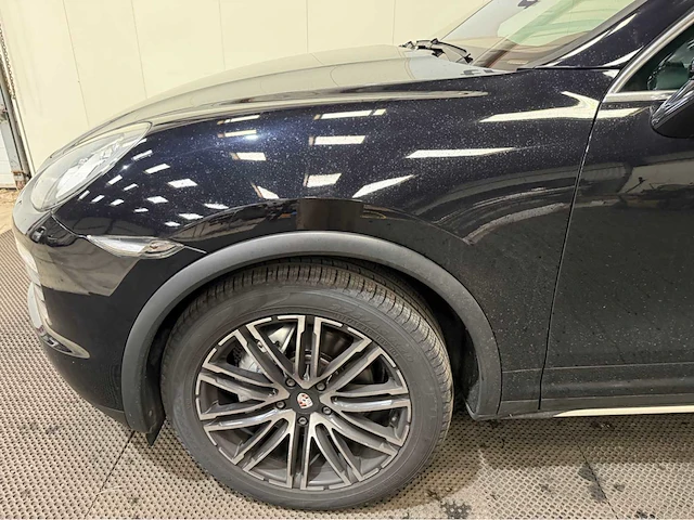 Porsche - cayenne - 4.2 v8 d s - personenauto - 2013 - afbeelding 8 van  17
