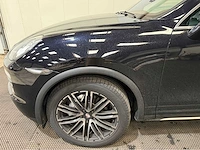 Porsche - cayenne - 4.2 v8 d s - personenauto - 2013 - afbeelding 8 van  17