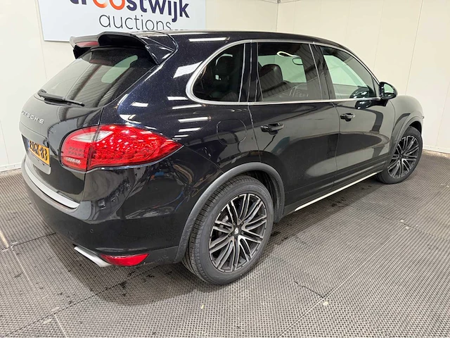 Porsche - cayenne - 4.2 v8 d s - personenauto - 2013 - afbeelding 13 van  17