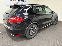 Porsche - cayenne - 4.2 v8 d s - personenauto - 2013 - afbeelding 13 van  17