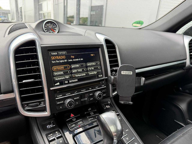 Porsche - cayenne - 4.2 v8 d s - personenauto - 2015 - afbeelding 24 van  30