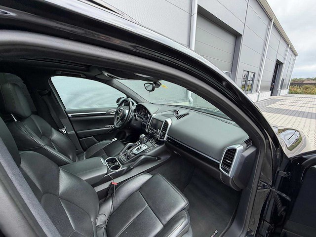 Porsche - cayenne - 4.2 v8 d s - personenauto - 2015 - afbeelding 5 van  30